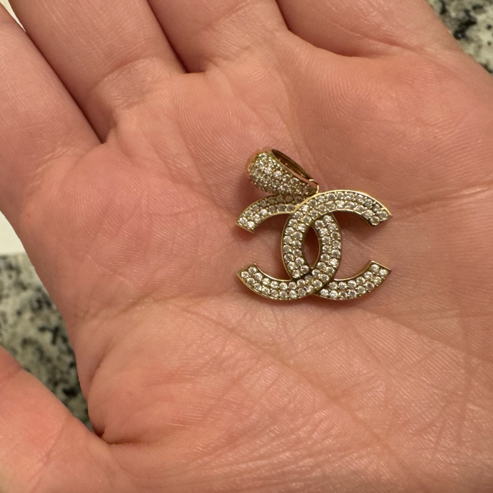 Cc 14k yellow gold pendant